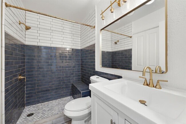 Photo - 1411 Gracy Farms Ln Unit 73