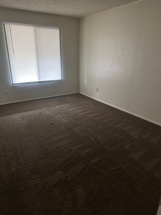 Photo - 912 Feather Dr Unidad B