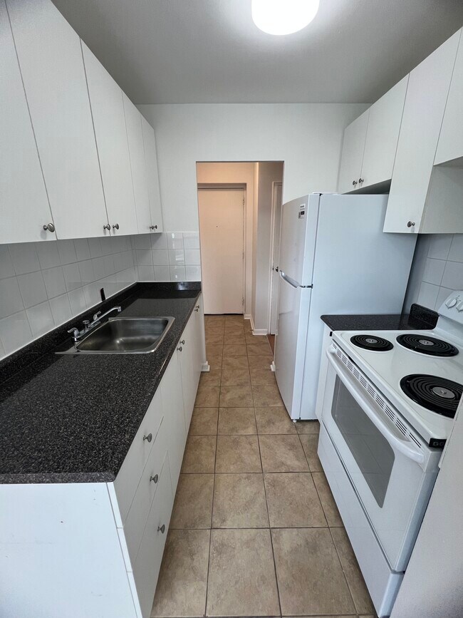 Building Photo - 1535 Birchmount Rd