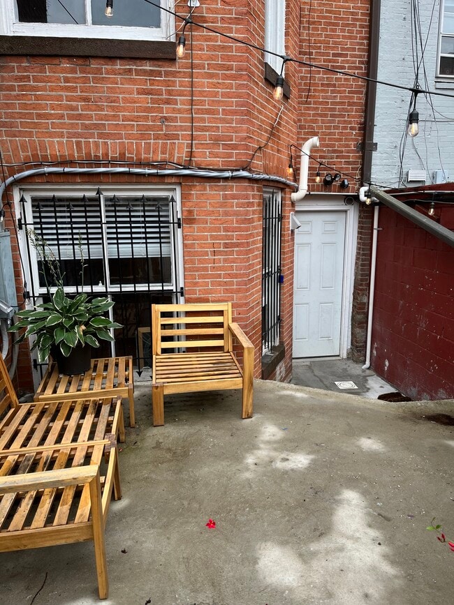 Photo - 937 Saint Paul St Unidad 937b