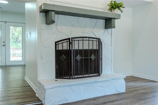 Photo - 8025 Cedar Cove