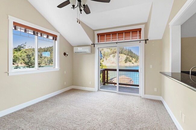 Photo - 338 N Cornet Bay Rd Unidad #A[21003198]^