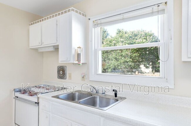 Photo - 726 Sunnywood Rd