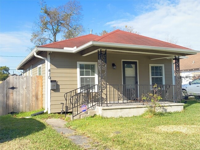 Photo - 410 Woolworth St