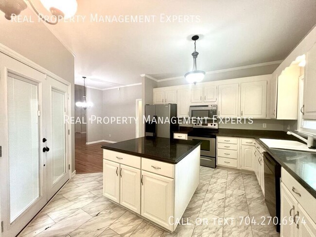 Photo - 7301 Gilead Rd
