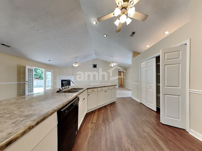 Photo - 209 Jones Rd