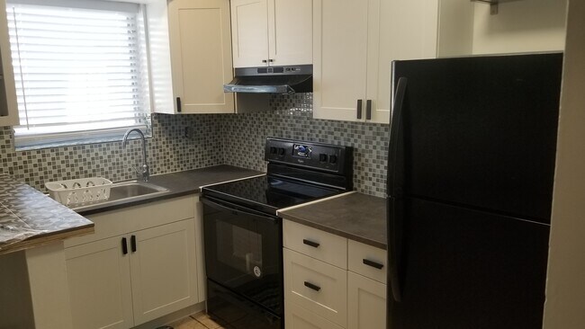 Photo - 619 NE 7th St Apartment Unit 56