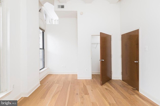 Photo - 701 Sansom St Unit 201