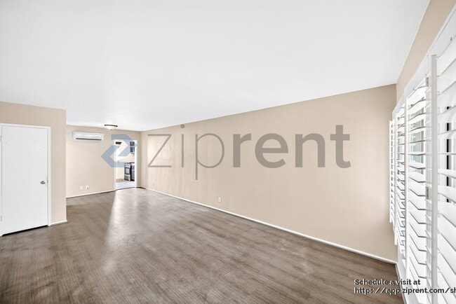 Photo - 1435 N Fairfax Ave