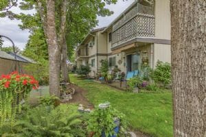 Photo - 292 Oak St Unidad #292