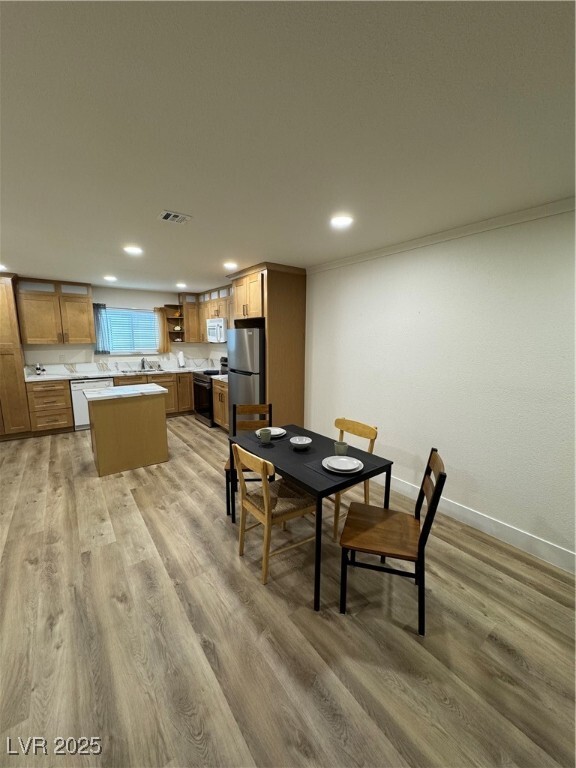 Building Photo - 4470 Rich Dr Unit C Rental