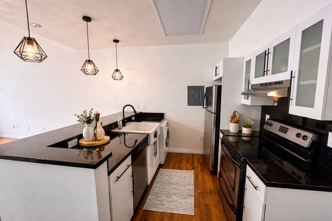 Photo - The Blackstone on 9th and Broadway