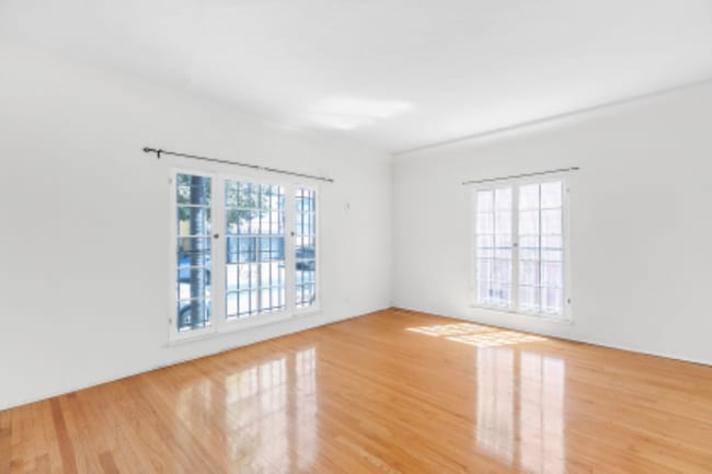 Photo - 366 N Sierra Bonita Ave Unit 104