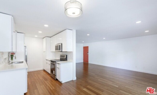 1601 Veteran Ave Unit 101