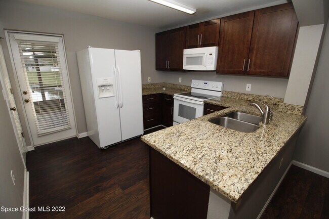 Photo - 1265 Luminary Cir