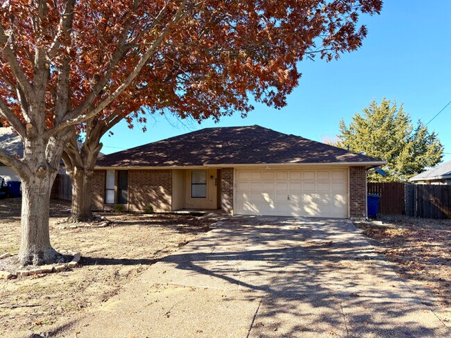 Photo - 800 Nicole Dr