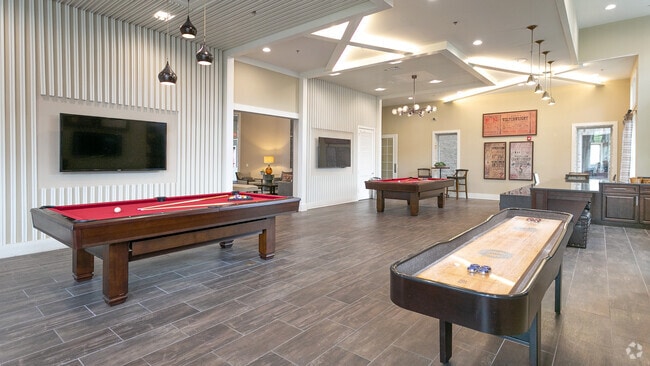 Clubroom - The Loree