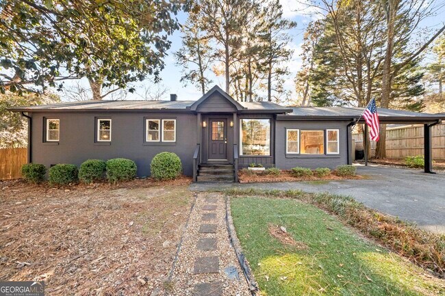 Building Photo - 1333 Victor Rd NE