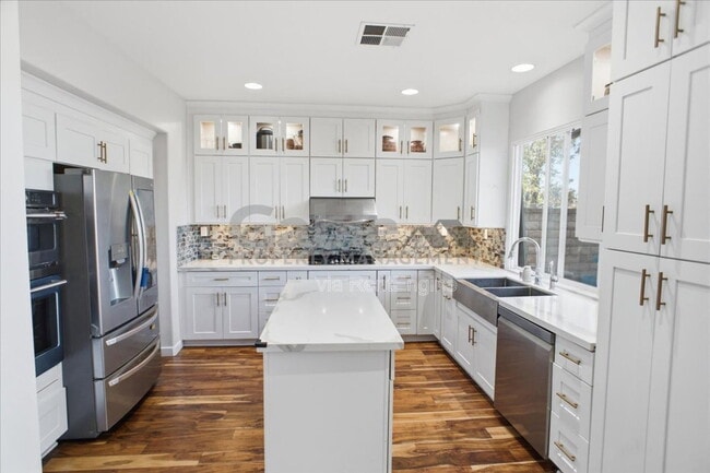 Photo - 27946 Periwinkle Ln