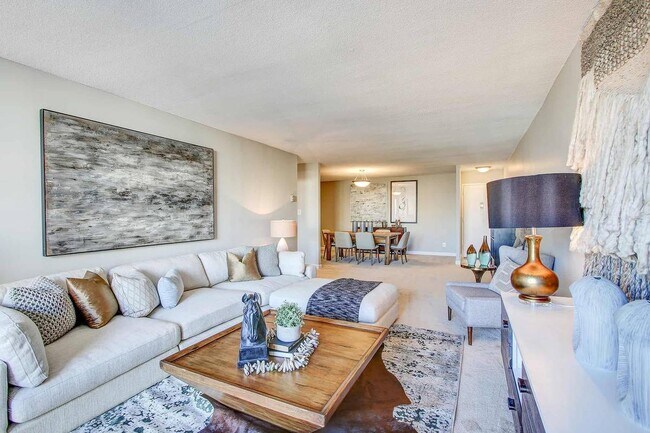 Photo - 4450 S Park Ave Unit 409