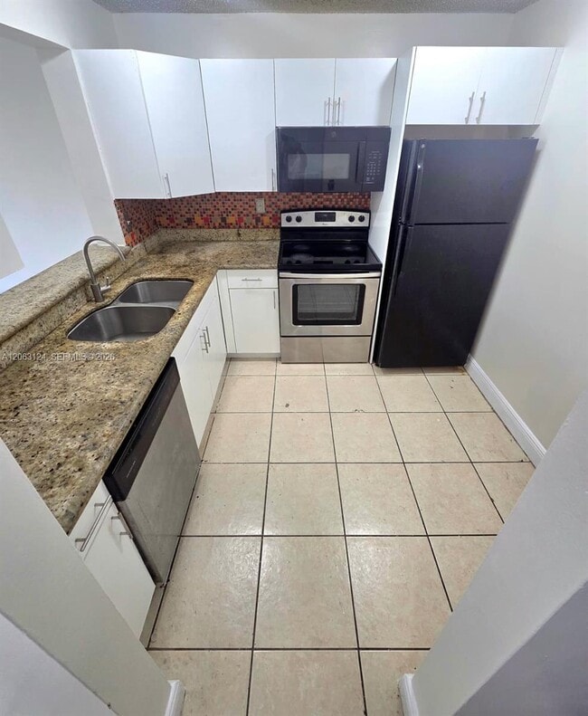 Photo - 482 NW 165th St Unidad A306