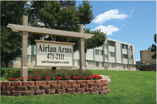 AIRLAN ARMS - Airlan Arms Apartments