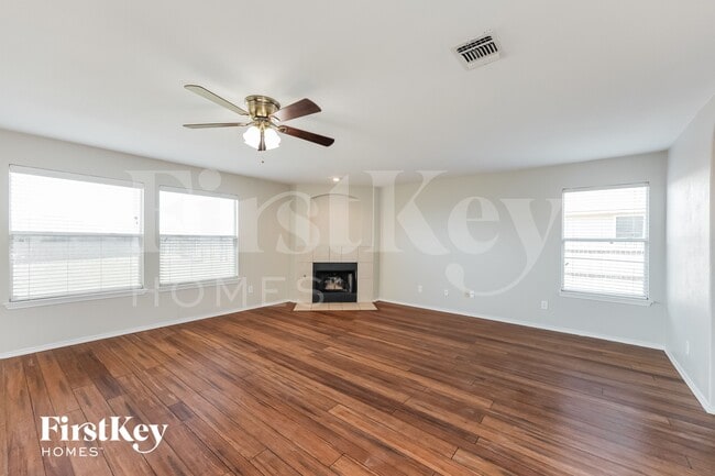 Photo - 7010 Daybreak Peaks