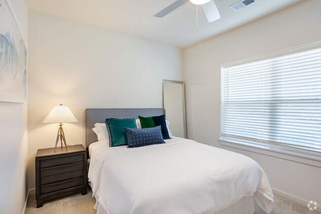 1BR, 1BA - 754SF - Bedroom - Village at Thorncreek