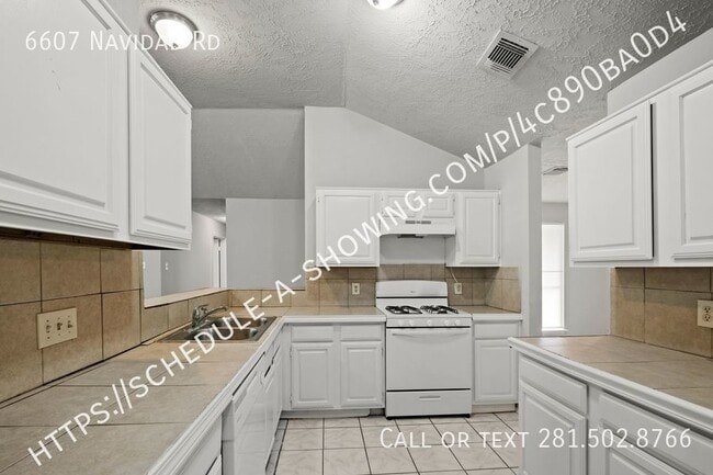 Photo - 6607 Navidad Rd