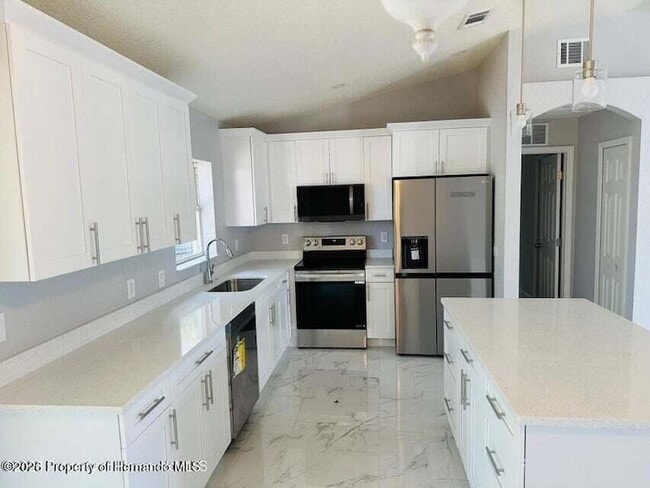 Photo - 9341 Northcliffe Blvd