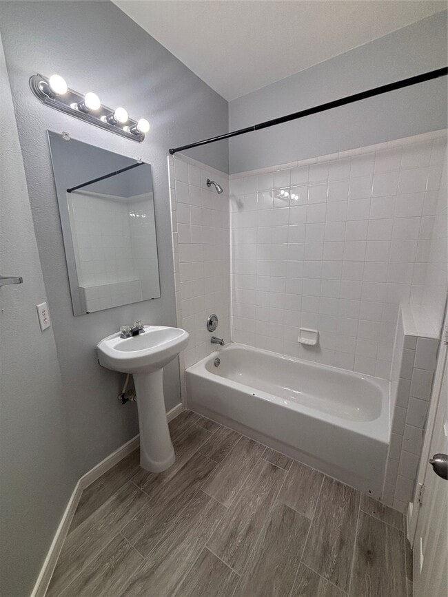 Building Photo - 6410 Waldron Dr