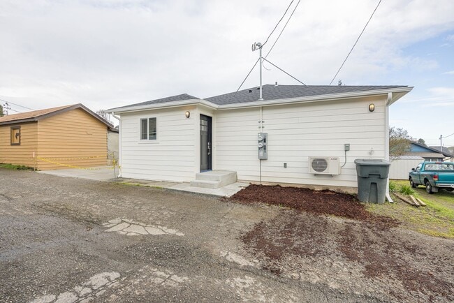 1120 1/2 W 8TH - 1120 1/2 W 8TH Apartamento Unidad B