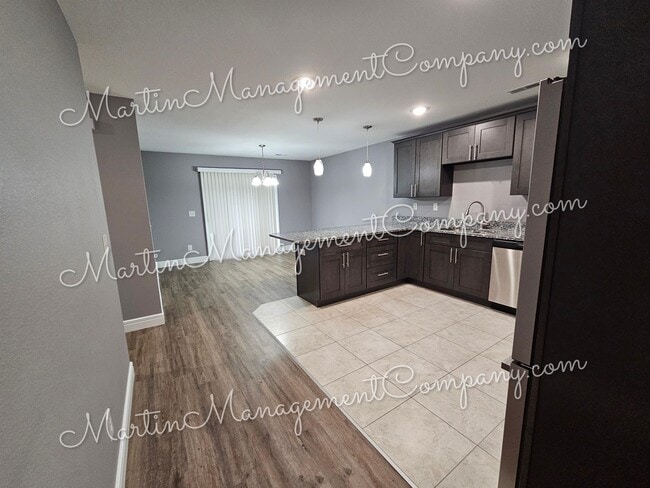 Photo - 3005 Aaron Ave