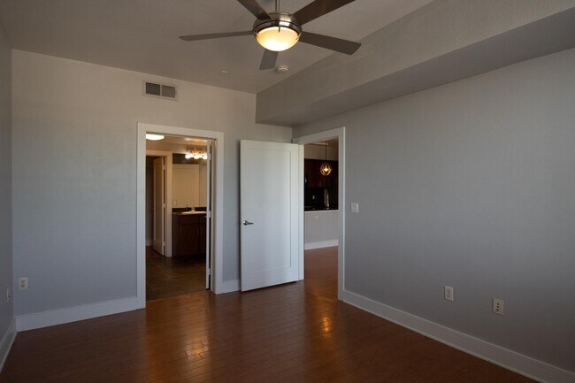 Photo - 3016 Guadalupe St