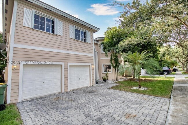 Photo - 362 NE 30th Ave