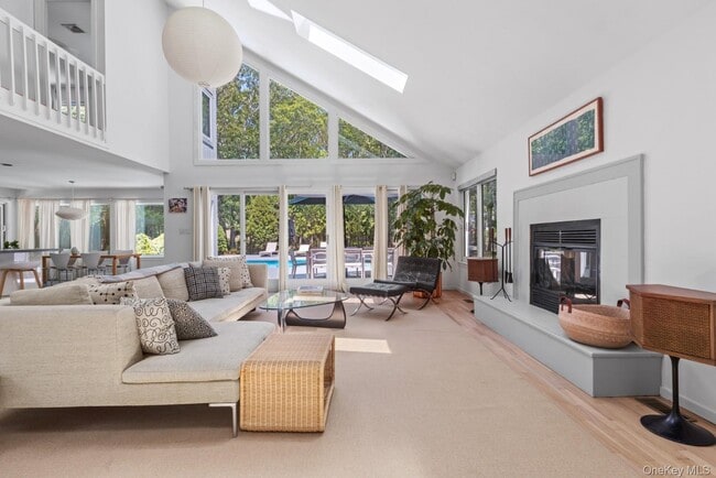 Photo - 24 Quogue Riverhead Rd