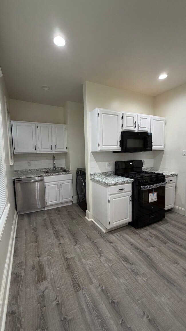 27 Hosmer St Unit 1