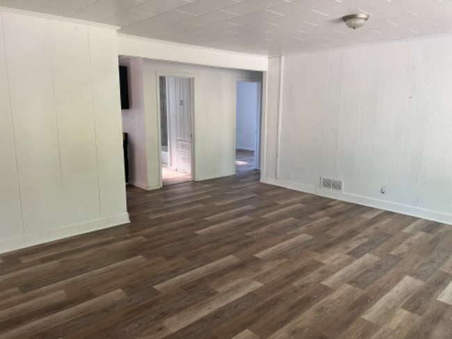 Photo - 1600 Curtis Ave