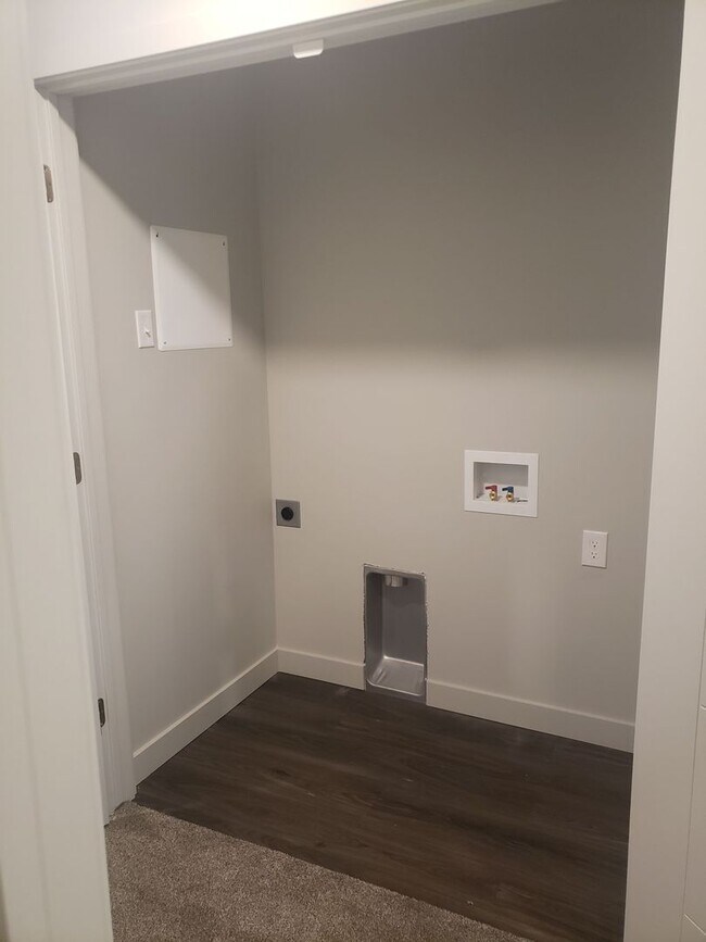 Photo - 675 S 100 W