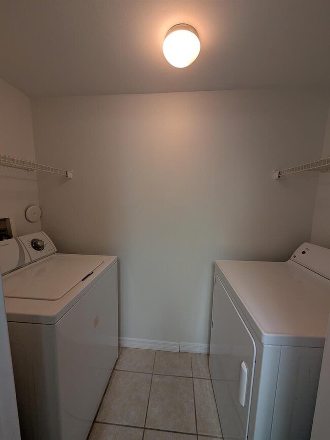 Photo - 5001 Wiles Rd Unit 105