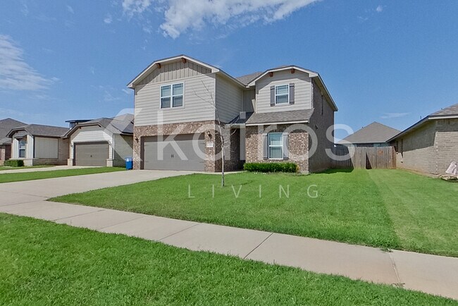 Photo - 721 St James Pl