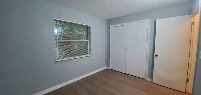 Photo - 1714 E Idell St Apartment Unit B
