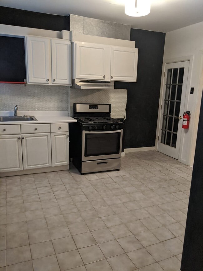 Photo - 17 Somerset St