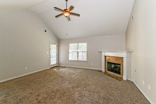 Photo - 1349 Shetland Dr