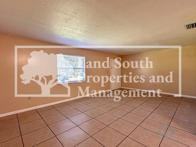 Photo - 2527 Crystal Lake Acres Dr