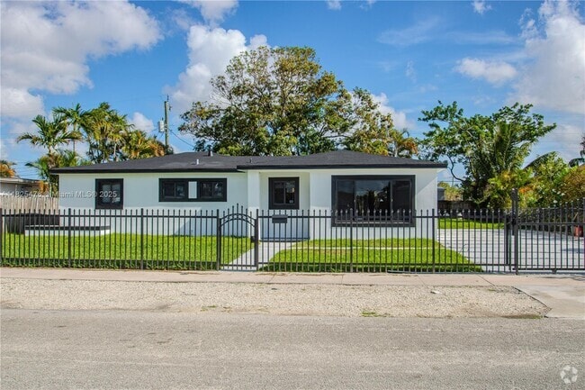 Building Photo - 3530 NW 85th Terrace Rental
