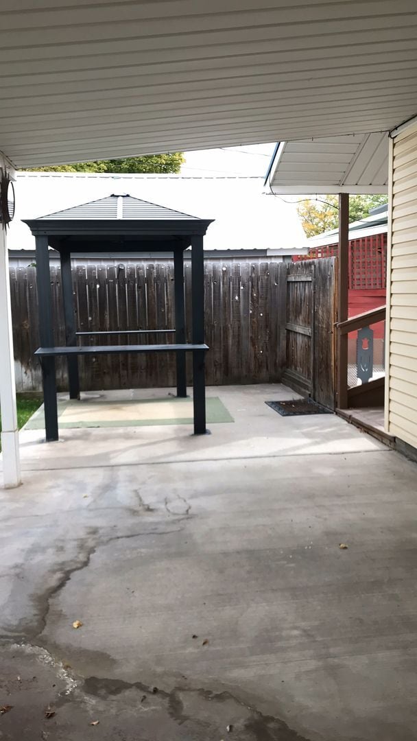 Photo - 212 N 6th Ave