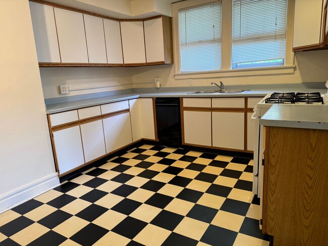 Photo - 206 S Mills St Unit #3