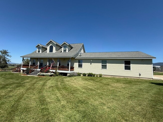 Building Photo - Dream Stevensville Horse Property on 8 acres