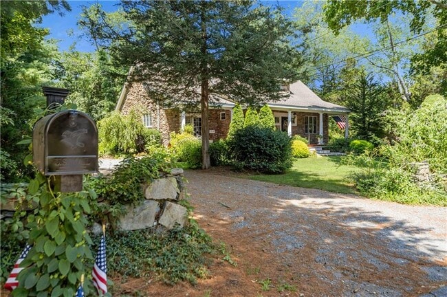 Photo - 93B Kickemuit Ave